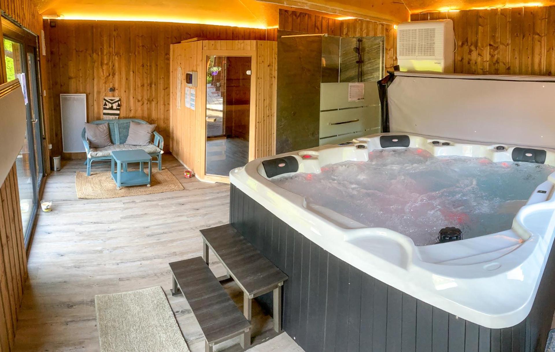 Chalet La Calougeotte, Jardin, Spa Et Sauna Prives Le Menil Экстерьер фото